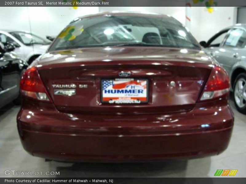 Merlot Metallic / Medium/Dark Flint 2007 Ford Taurus SE