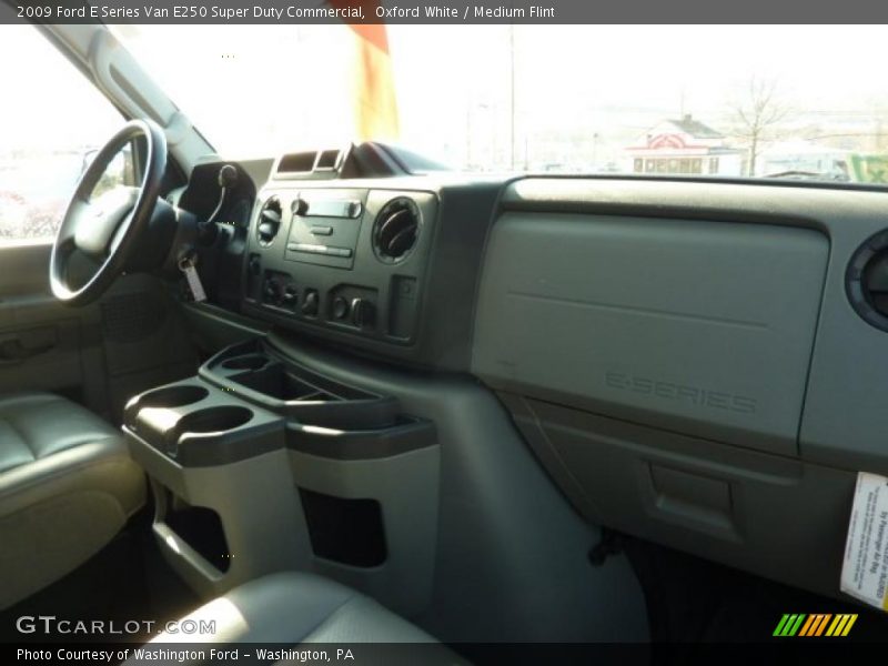 Oxford White / Medium Flint 2009 Ford E Series Van E250 Super Duty Commercial