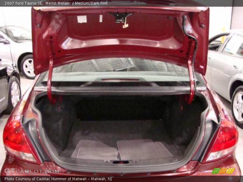 Merlot Metallic / Medium/Dark Flint 2007 Ford Taurus SE