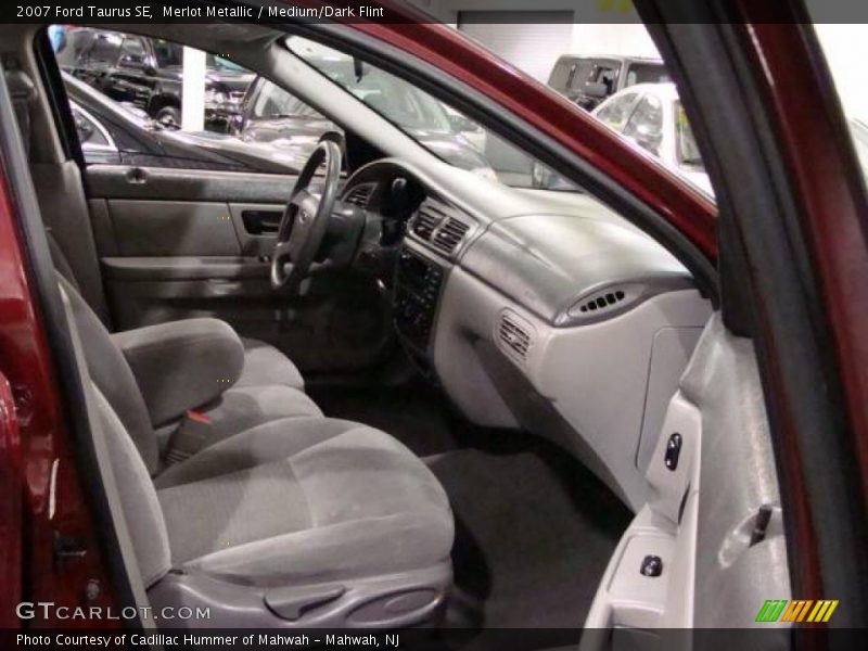 Merlot Metallic / Medium/Dark Flint 2007 Ford Taurus SE