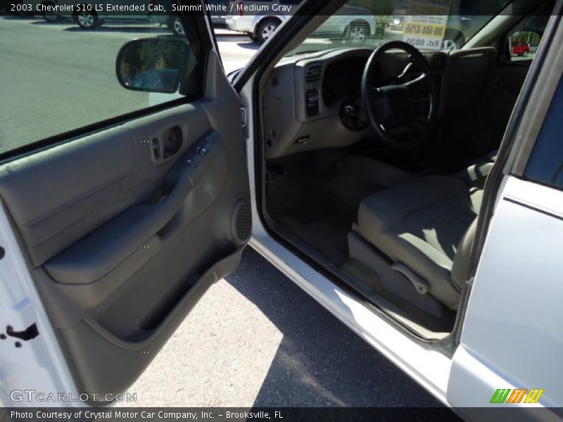 Summit White / Medium Gray 2003 Chevrolet S10 LS Extended Cab