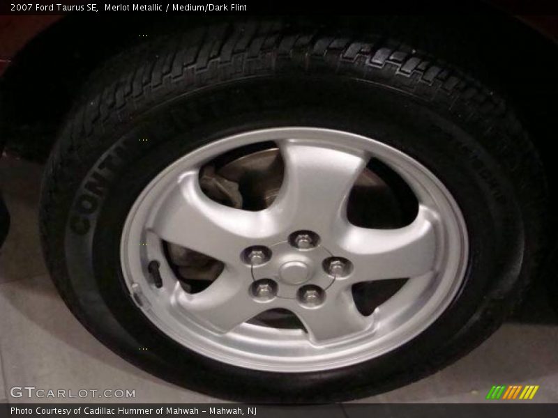 Merlot Metallic / Medium/Dark Flint 2007 Ford Taurus SE