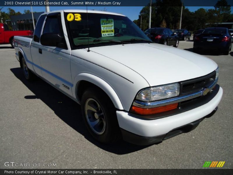 Front 3/4 View of 2003 S10 LS Extended Cab