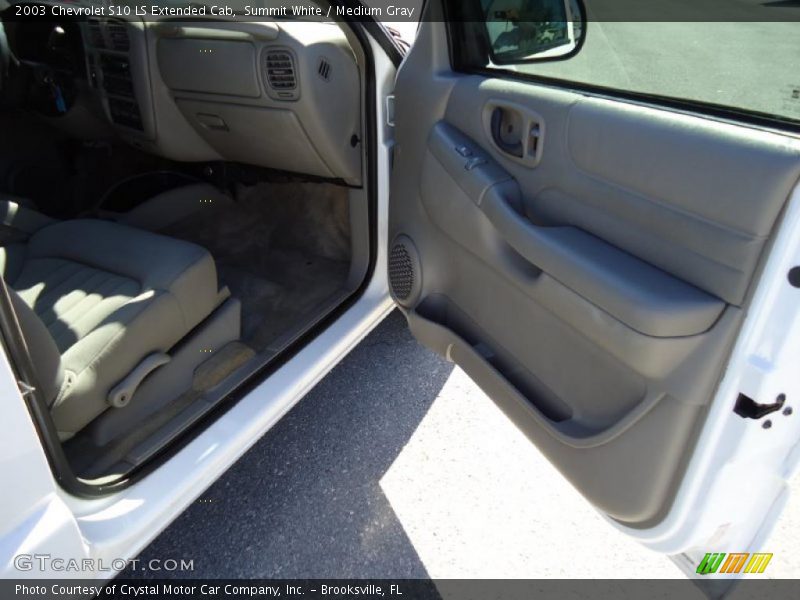 Summit White / Medium Gray 2003 Chevrolet S10 LS Extended Cab