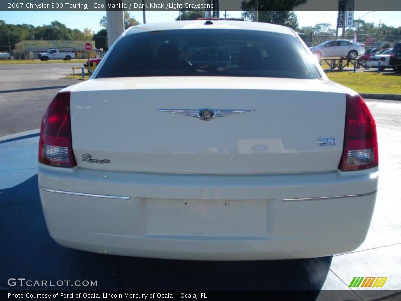 Cool Vanilla / Dark Khaki/Light Graystone 2007 Chrysler 300 Touring