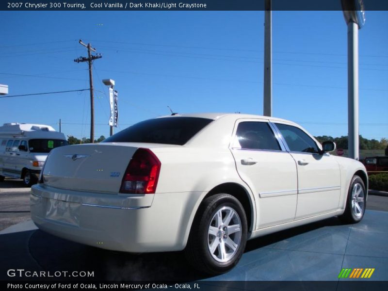 Cool Vanilla / Dark Khaki/Light Graystone 2007 Chrysler 300 Touring