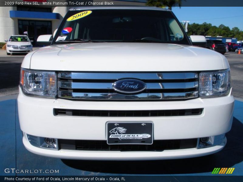 White Platinum Tri-Coat / Charcoal Black 2009 Ford Flex SEL