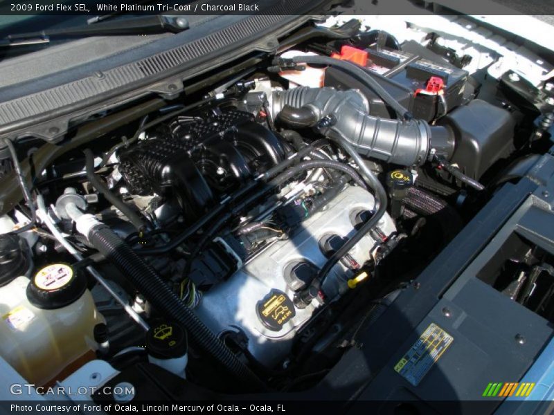 White Platinum Tri-Coat / Charcoal Black 2009 Ford Flex SEL