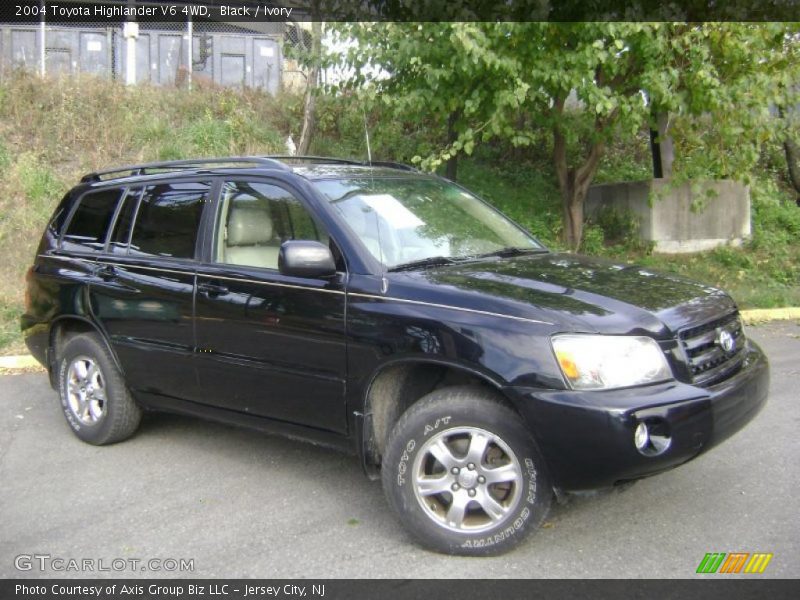 Black / Ivory 2004 Toyota Highlander V6 4WD