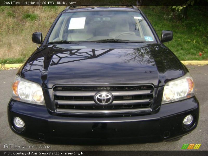 Black / Ivory 2004 Toyota Highlander V6 4WD