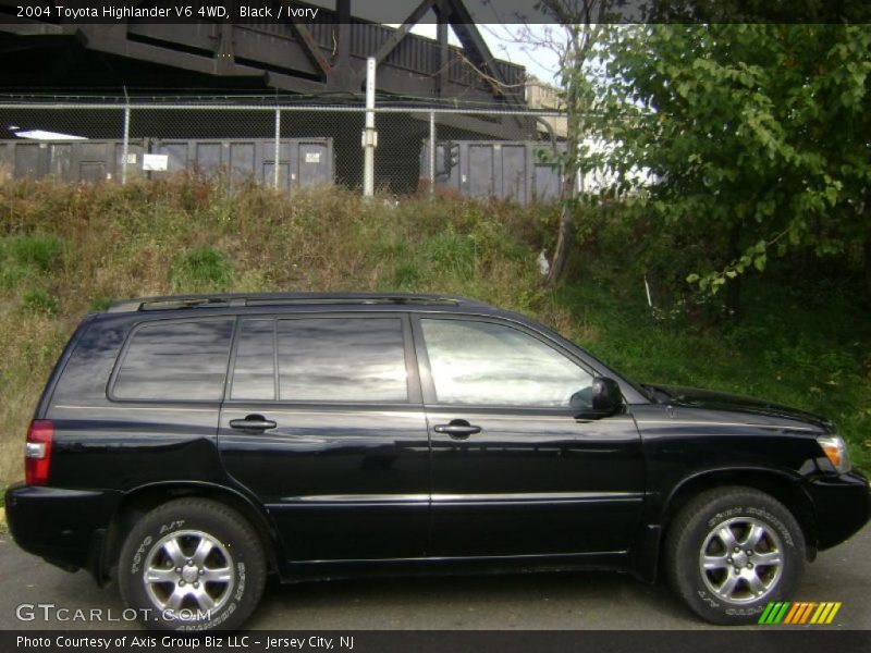 Black / Ivory 2004 Toyota Highlander V6 4WD
