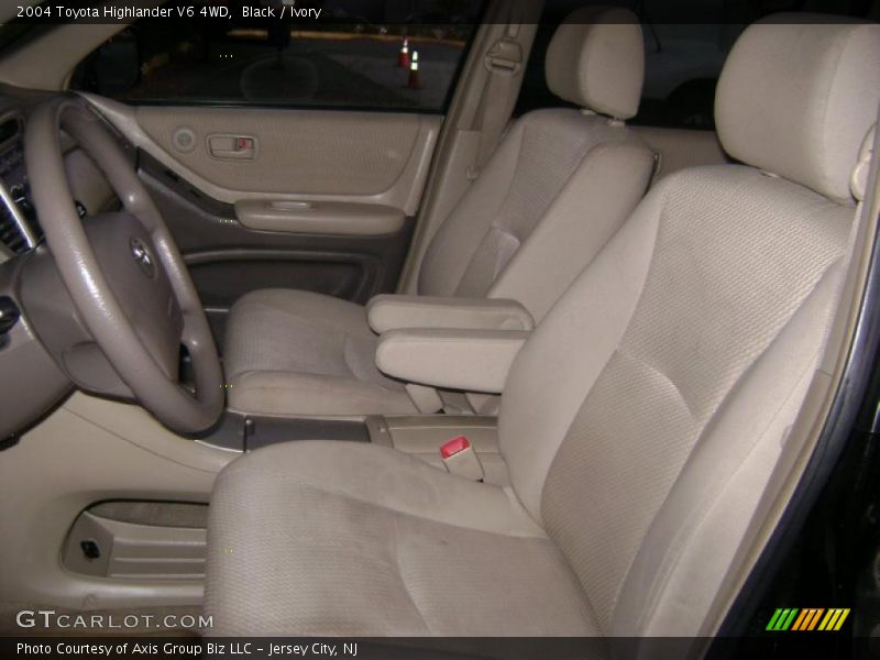 Black / Ivory 2004 Toyota Highlander V6 4WD