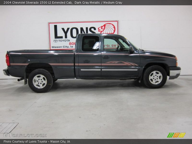 Dark Gray Metallic / Medium Gray 2004 Chevrolet Silverado 1500 LS Extended Cab