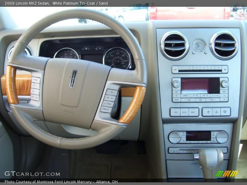 White Platinum Tri-Coat / Sand 2009 Lincoln MKZ Sedan