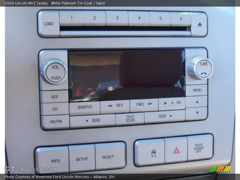 White Platinum Tri-Coat / Sand 2009 Lincoln MKZ Sedan