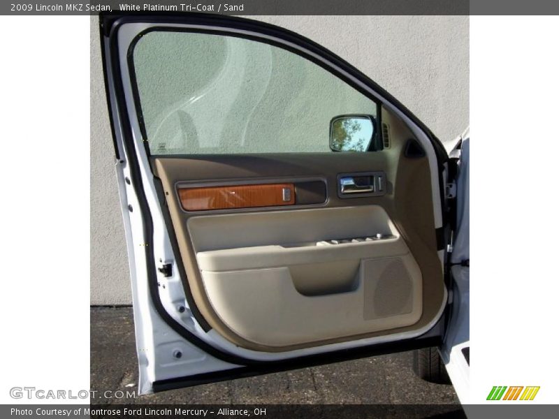 White Platinum Tri-Coat / Sand 2009 Lincoln MKZ Sedan