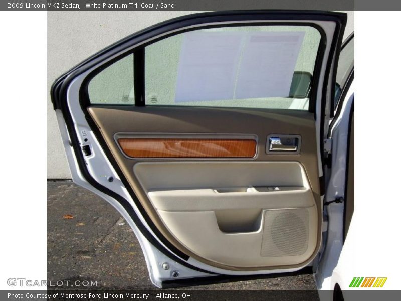 White Platinum Tri-Coat / Sand 2009 Lincoln MKZ Sedan