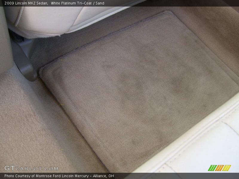White Platinum Tri-Coat / Sand 2009 Lincoln MKZ Sedan