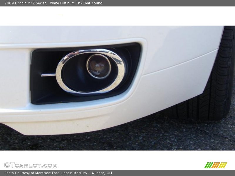 White Platinum Tri-Coat / Sand 2009 Lincoln MKZ Sedan