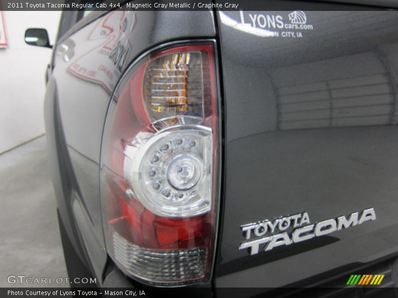 Magnetic Gray Metallic / Graphite Gray 2011 Toyota Tacoma Regular Cab 4x4