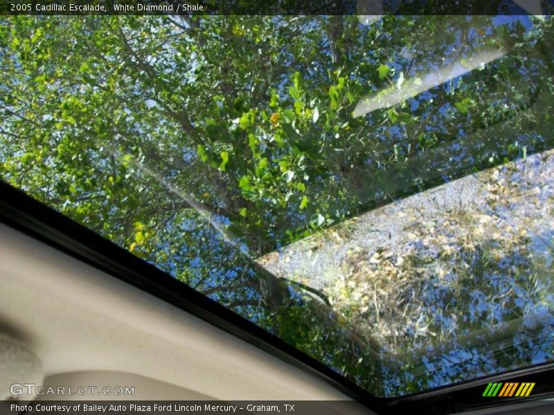 Sunroof of 2005 Escalade 