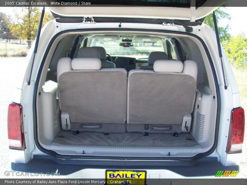  2005 Escalade  Trunk