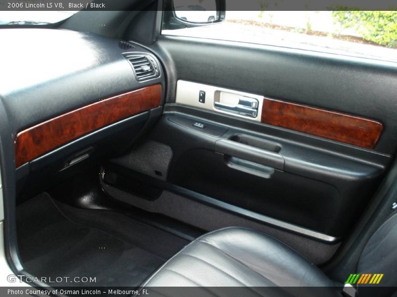 Black / Black 2006 Lincoln LS V8