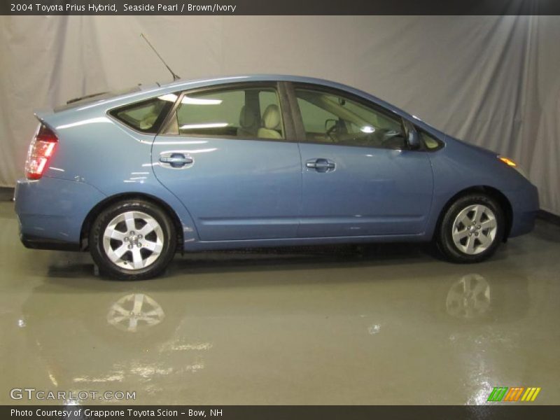 Seaside Pearl / Brown/Ivory 2004 Toyota Prius Hybrid