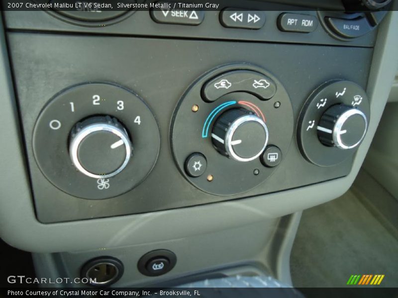Controls of 2007 Malibu LT V6 Sedan