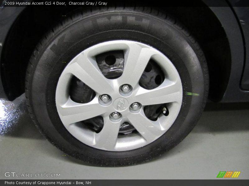 Charcoal Gray / Gray 2009 Hyundai Accent GLS 4 Door