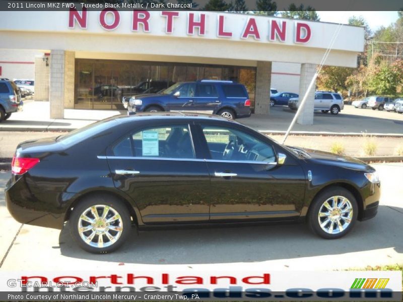 Tuxedo Black Metallic / Dark Charcoal 2011 Lincoln MKZ FWD
