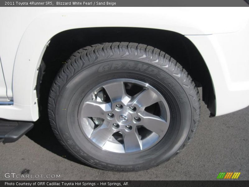 Blizzard White Pearl / Sand Beige 2011 Toyota 4Runner SR5