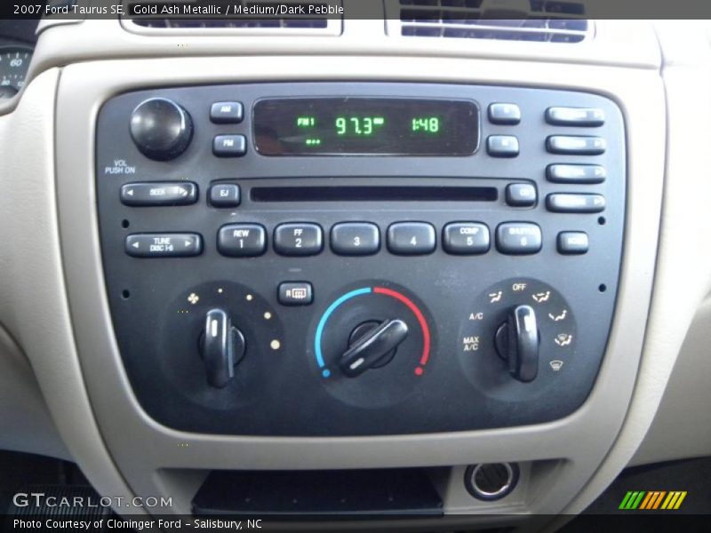 Gold Ash Metallic / Medium/Dark Pebble 2007 Ford Taurus SE