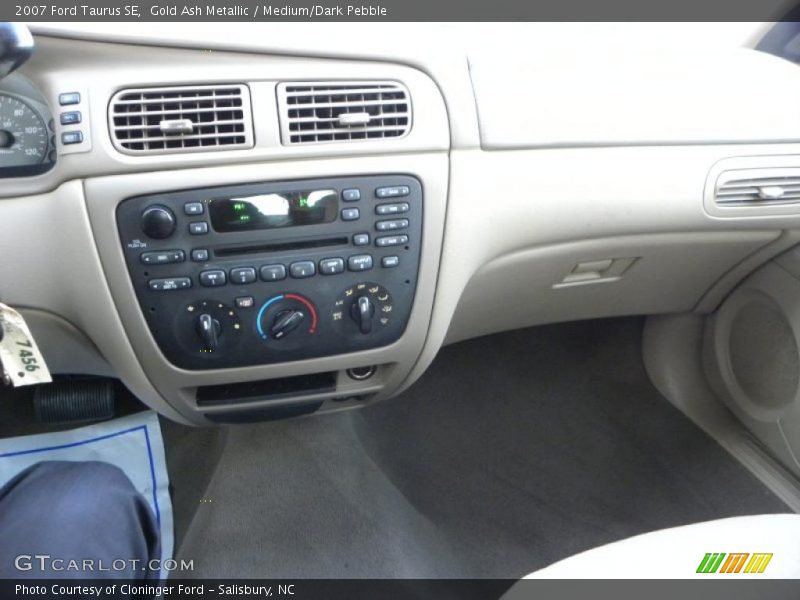 Gold Ash Metallic / Medium/Dark Pebble 2007 Ford Taurus SE