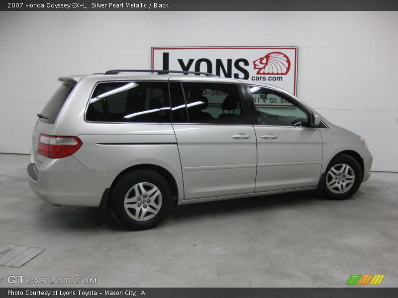 Silver Pearl Metallic / Black 2007 Honda Odyssey EX-L