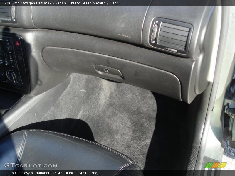 Fresco Green Metallic / Black 2003 Volkswagen Passat GLS Sedan