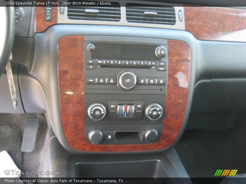 Silver Birch Metallic / Ebony 2009 Chevrolet Tahoe LT 4x4