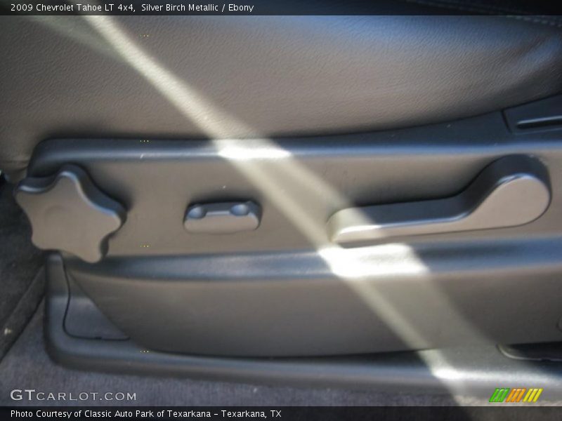 Silver Birch Metallic / Ebony 2009 Chevrolet Tahoe LT 4x4