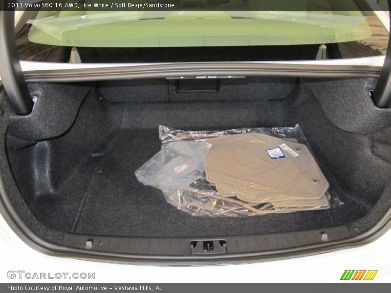 Ice White / Soft Beige/Sandstone 2011 Volvo S60 T6 AWD
