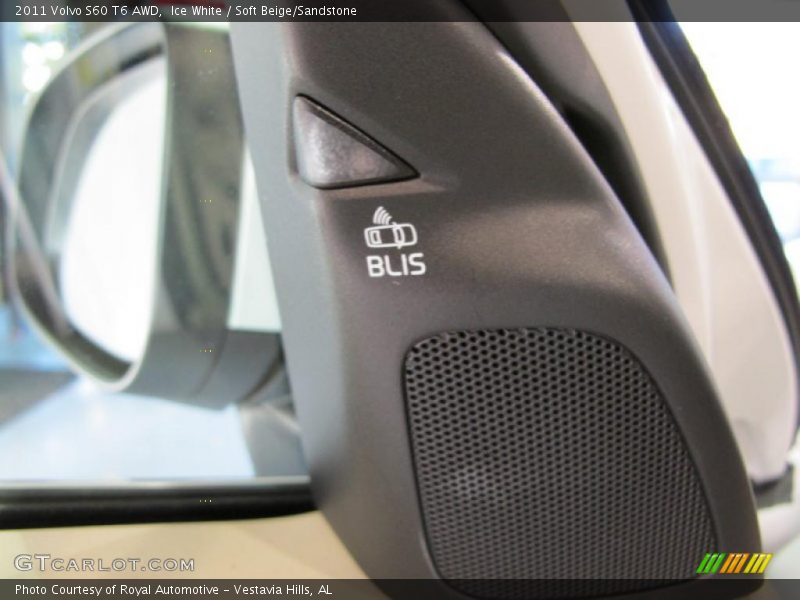 Ice White / Soft Beige/Sandstone 2011 Volvo S60 T6 AWD