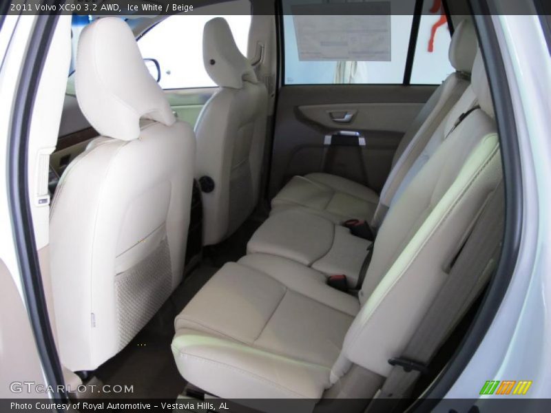 Ice White / Beige 2011 Volvo XC90 3.2 AWD