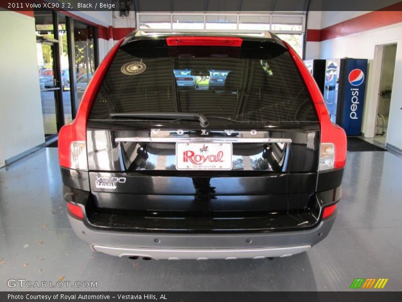 Black / Beige 2011 Volvo XC90 3.2