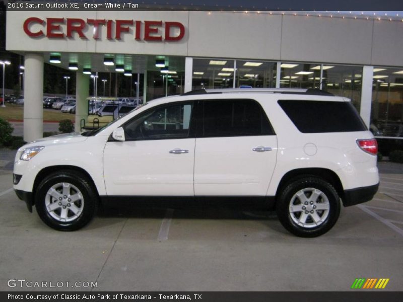 Cream White / Tan 2010 Saturn Outlook XE