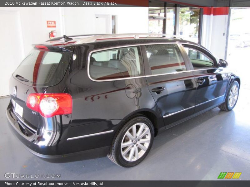 Deep Black / Black 2010 Volkswagen Passat Komfort Wagon