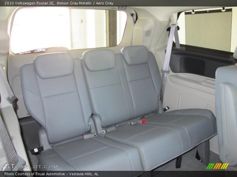 Meteor Gray Metallic / Aero Gray 2010 Volkswagen Routan SE