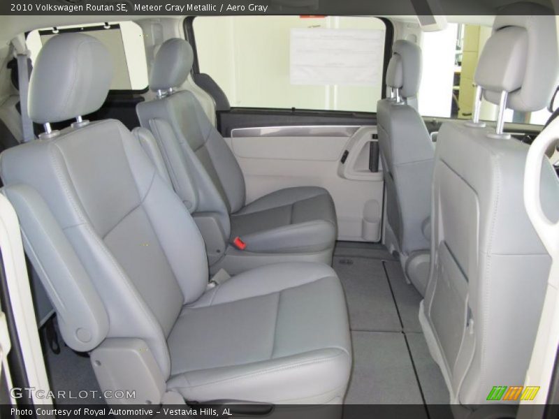 Meteor Gray Metallic / Aero Gray 2010 Volkswagen Routan SE