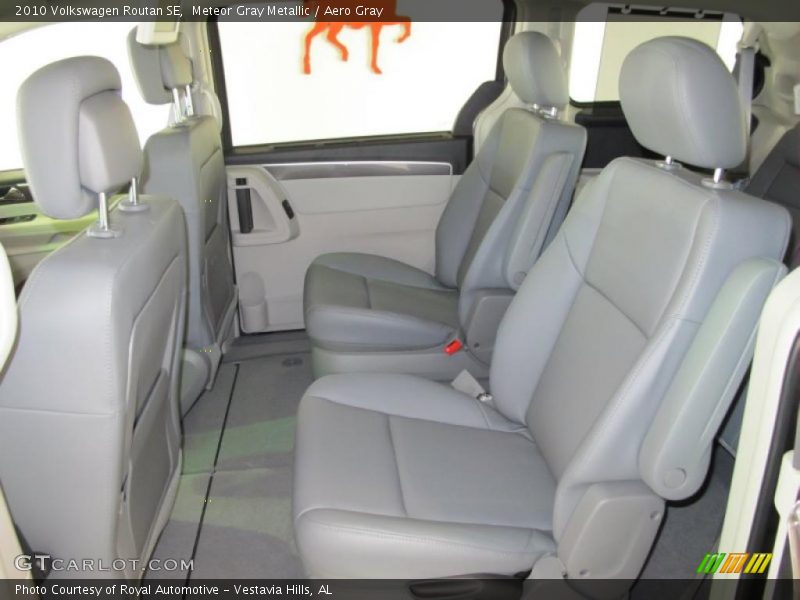 Meteor Gray Metallic / Aero Gray 2010 Volkswagen Routan SE