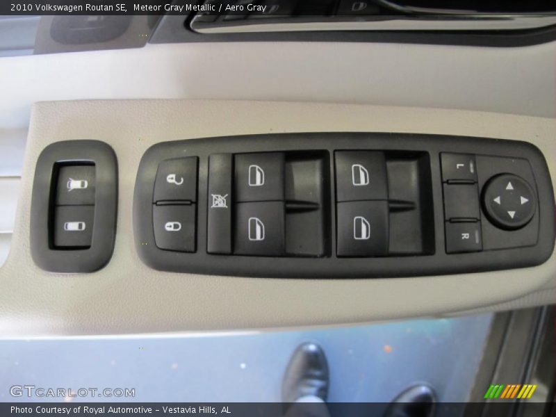 Meteor Gray Metallic / Aero Gray 2010 Volkswagen Routan SE