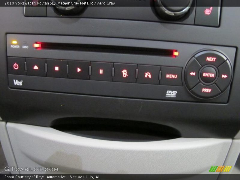 Meteor Gray Metallic / Aero Gray 2010 Volkswagen Routan SE