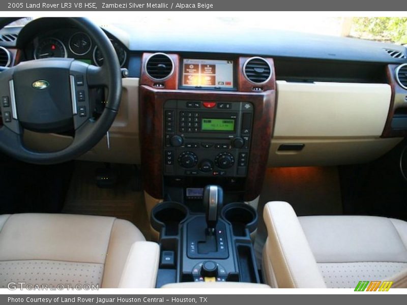 Dashboard of 2005 LR3 V8 HSE